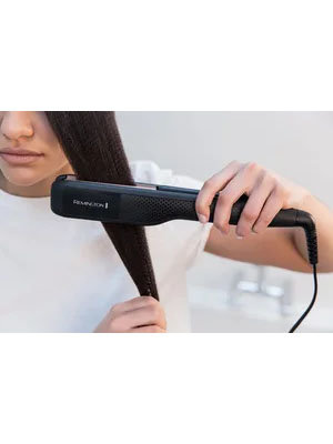 BLACK CURLING IRON FROM REMINGTON